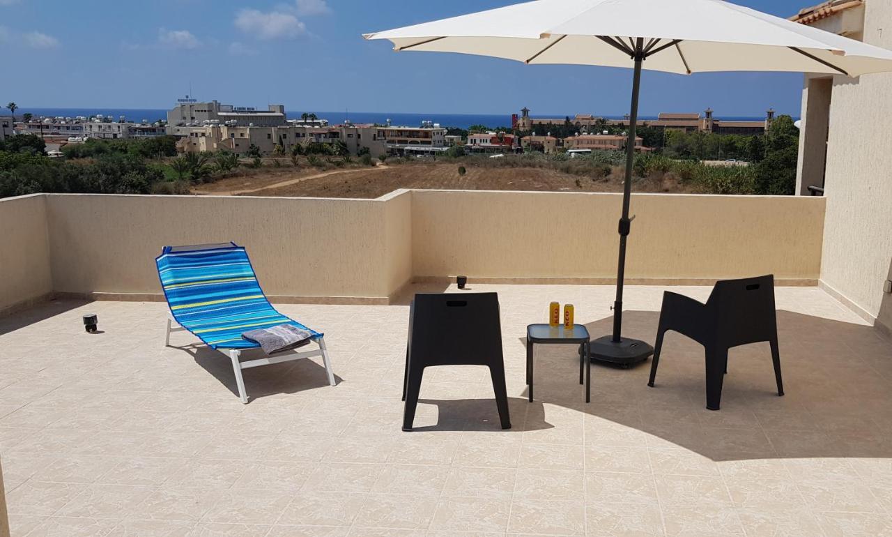 Sunny View - A Stunning Apartment With Private Rooftop Paphos Eksteriør billede